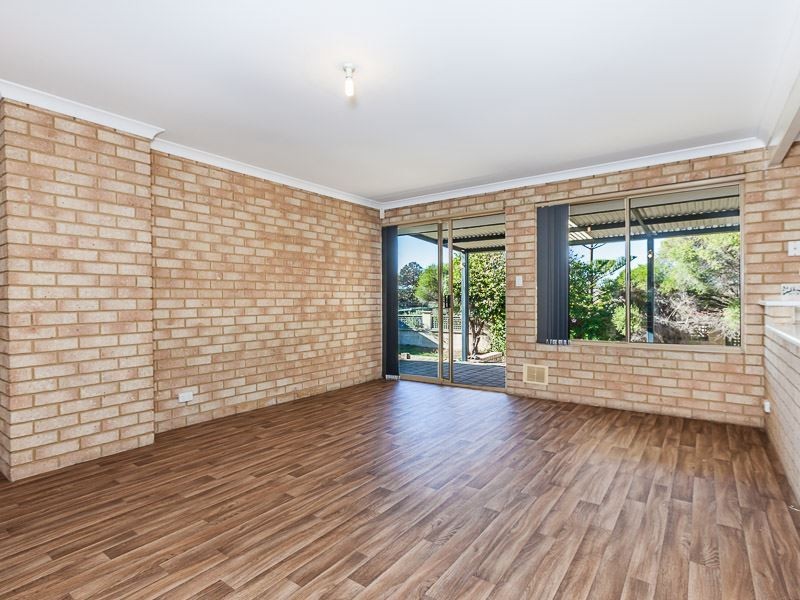 9 Stenton Gardens, Kinross WA 6028