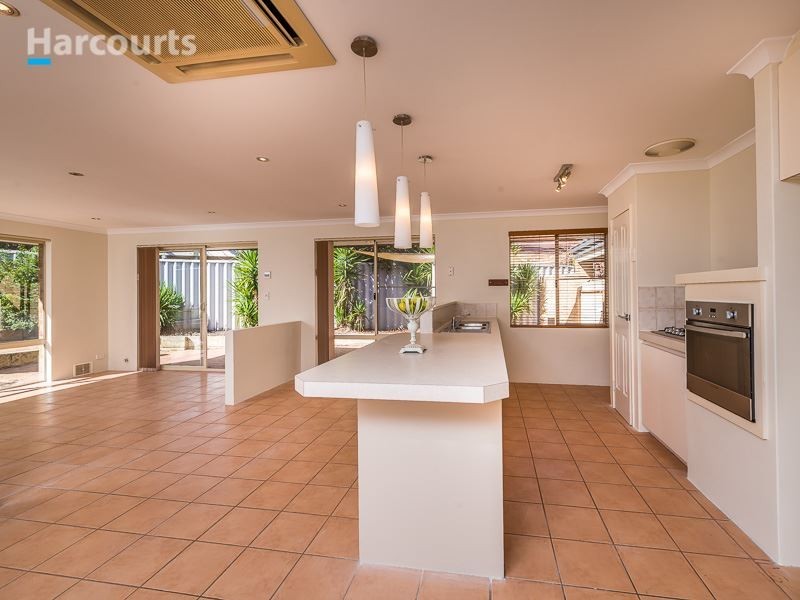 3 Carwoola Circle, Carramar WA 6031