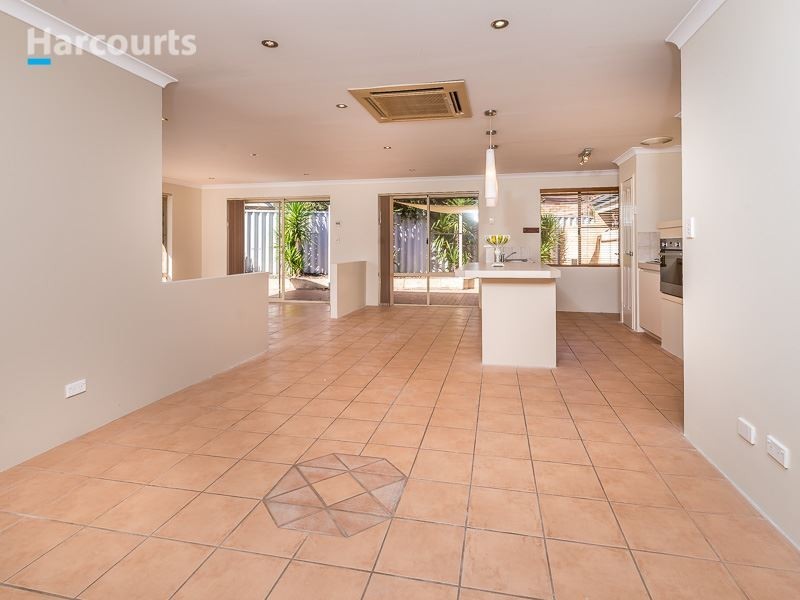 3 Carwoola Circle, Carramar WA 6031