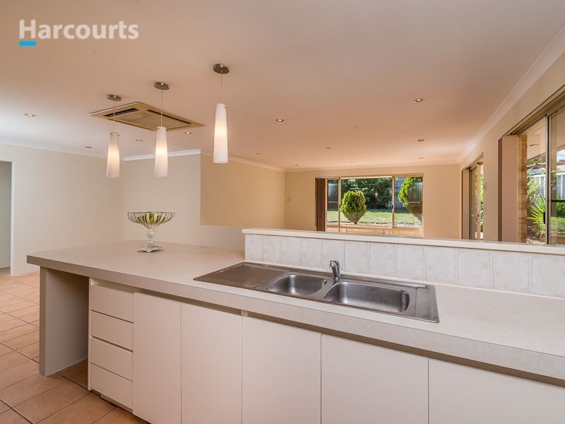 3 Carwoola Circle, Carramar WA 6031