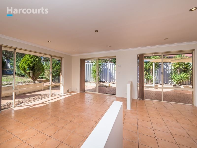 3 Carwoola Circle, Carramar WA 6031