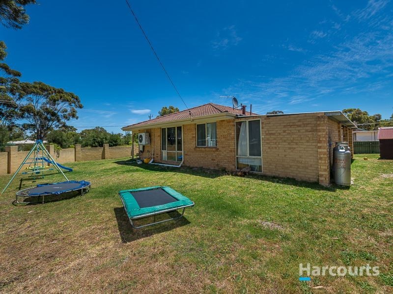 1A Caporn Street, Bullsbrook WA 6084