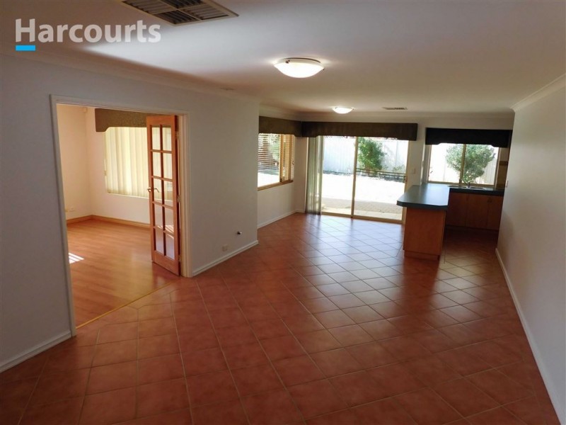 6 Hiltaba Court, Tapping WA 6065