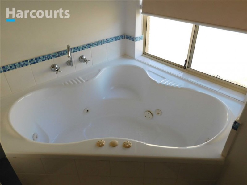 6 Hiltaba Court, Tapping WA 6065