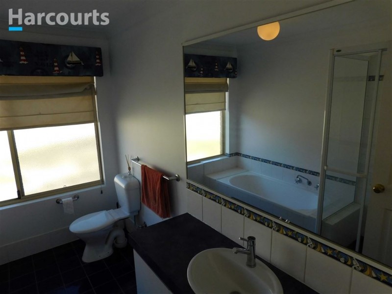 6 Hiltaba Court, Tapping WA 6065