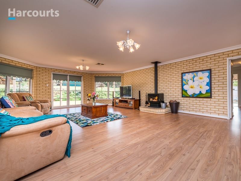 248 Ayrshire Loop, Lower Chittering WA 6084