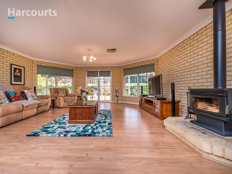 248 Ayrshire Loop, Lower Chittering WA 6084