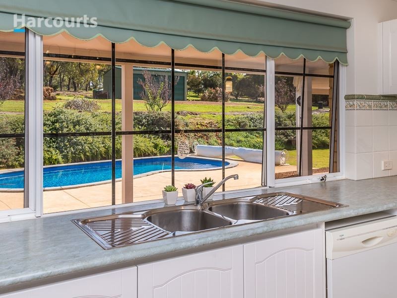 248 Ayrshire Loop, Lower Chittering WA 6084