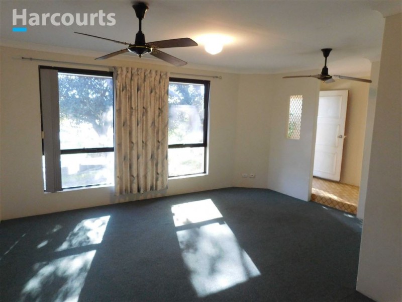 10 Monkhouse Way, Hillarys WA 6025