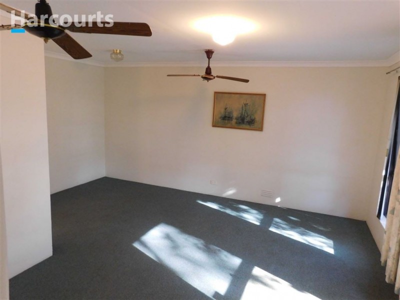 10 Monkhouse Way, Hillarys WA 6025