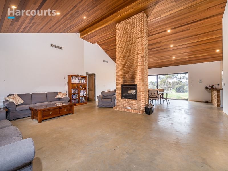 194 Maine Anjou Drive, Lower Chittering WA 6084