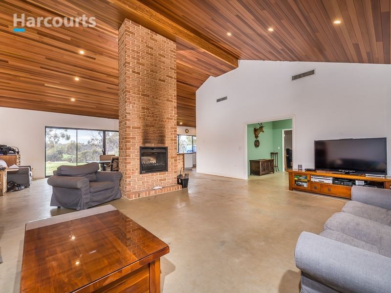 194 Maine Anjou Drive, Lower Chittering WA 6084