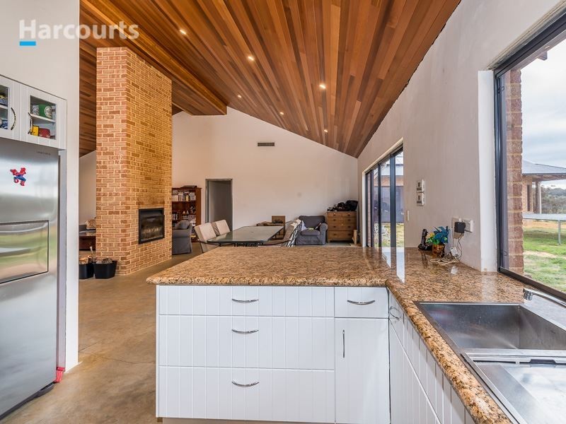 194 Maine Anjou Drive, Lower Chittering WA 6084