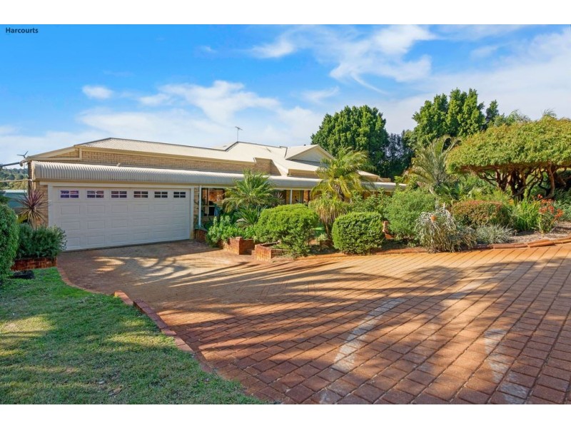 57 Lee Steere Drive, Mariginiup WA 6078
