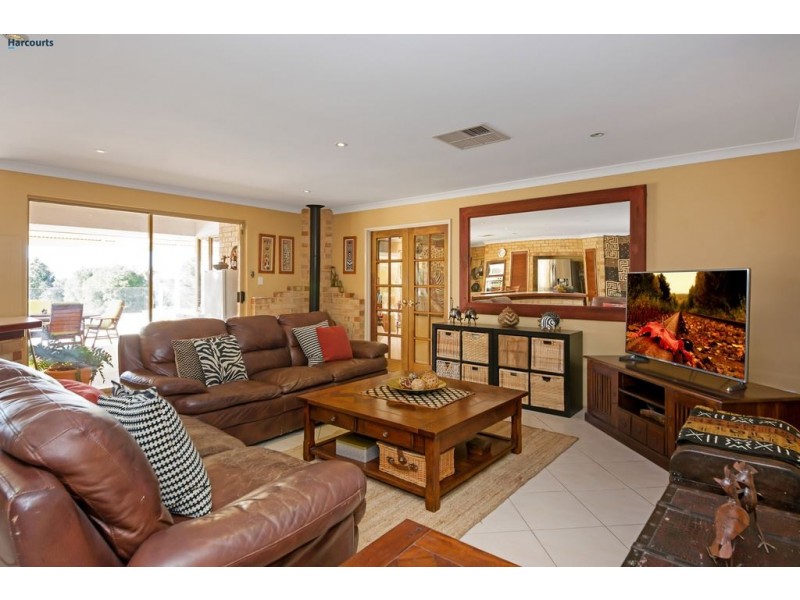 57 Lee Steere Drive, Mariginiup WA 6078