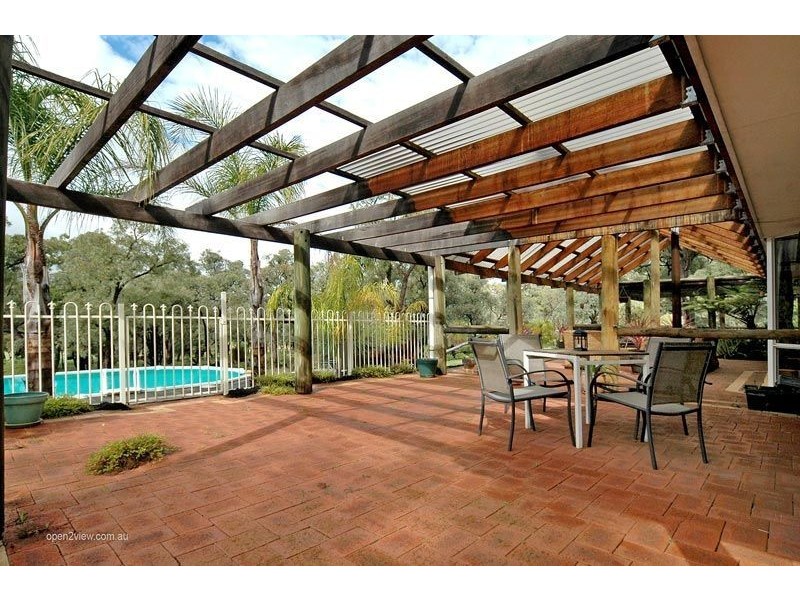 52 Hereford Way, Lower Chittering WA 6084