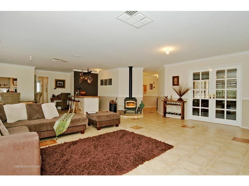 52 Hereford Way, Lower Chittering WA 6084