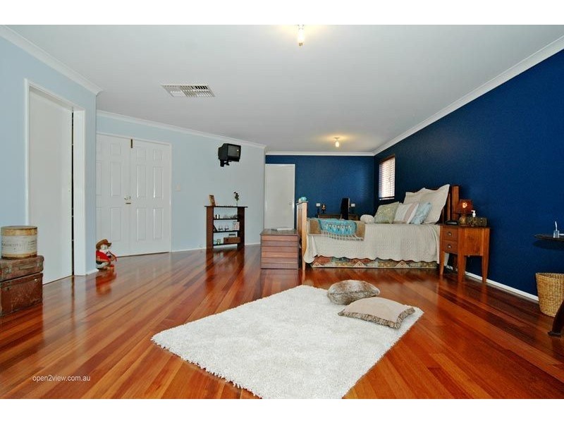 52 Hereford Way, Lower Chittering WA 6084