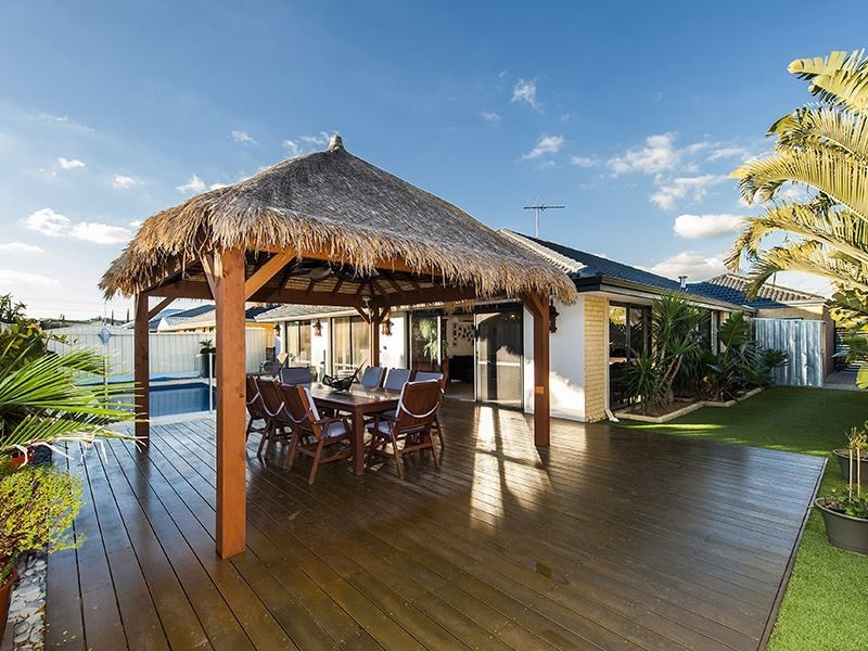 8 Brooklyn Avenue, Pearsall WA 6065