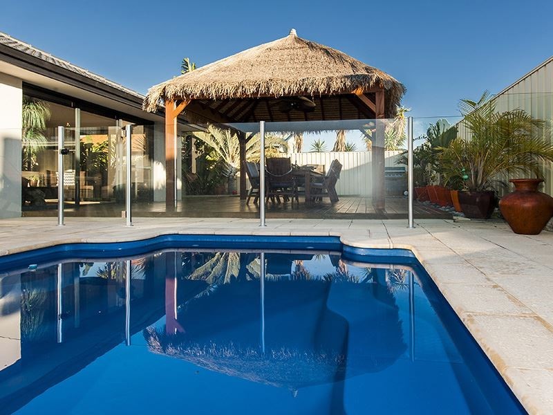 8 Brooklyn Avenue, Pearsall WA 6065