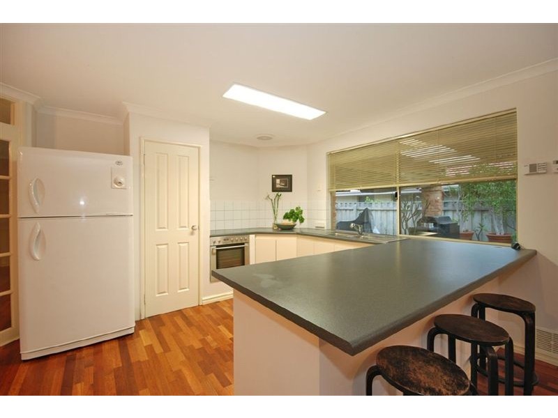 11 Caledonia Avenue, Currambine WA 6028