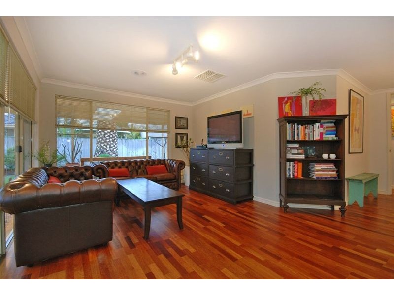 11 Caledonia Avenue, Currambine WA 6028