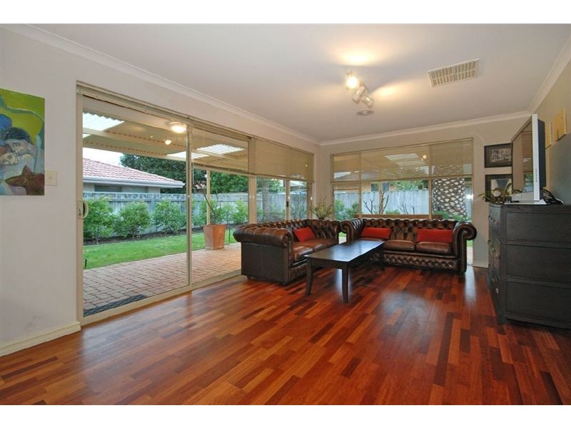 11 Caledonia Avenue, Currambine WA 6028