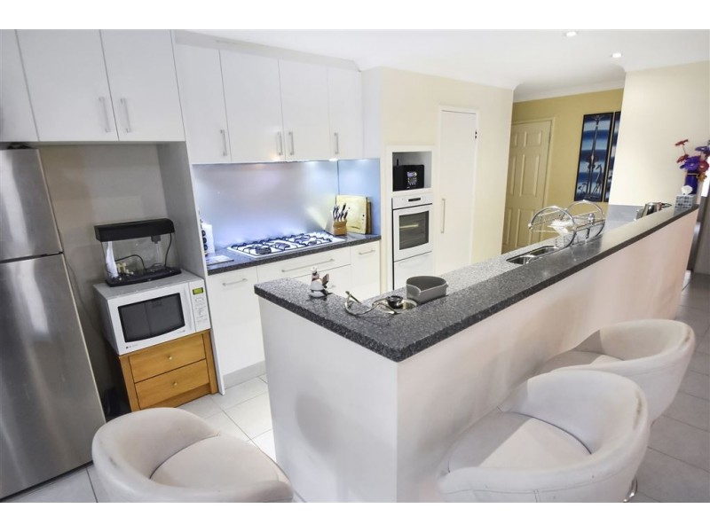 3 Louise Place, Gnangara WA 6077