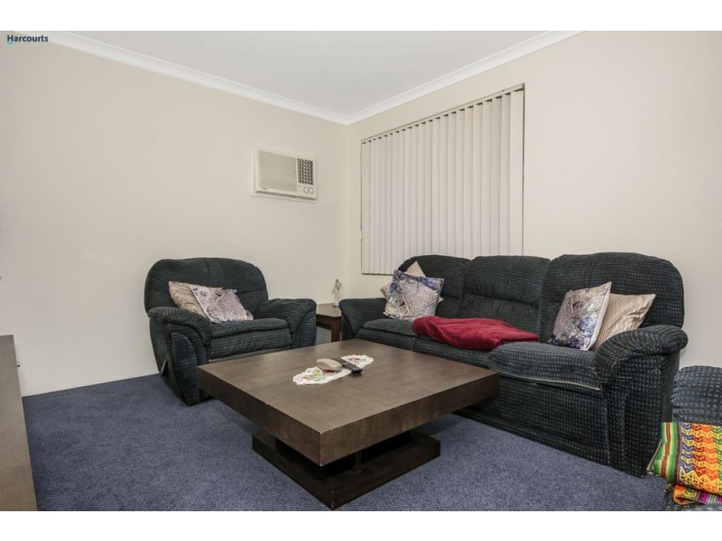 3 Louise Place, Gnangara WA 6077