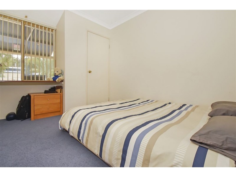 3 Louise Place, Gnangara WA 6077