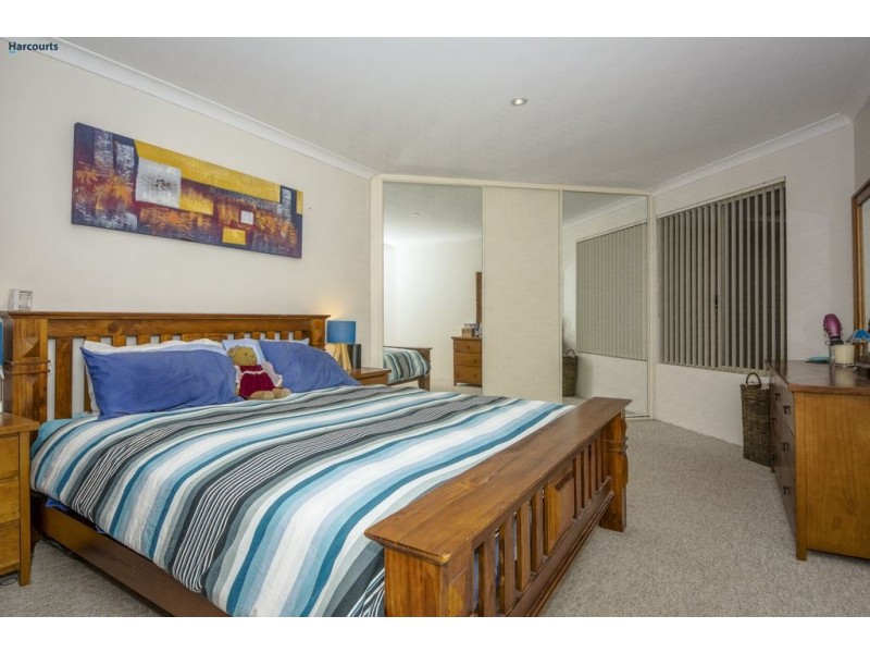 3 Louise Place, Gnangara WA 6077