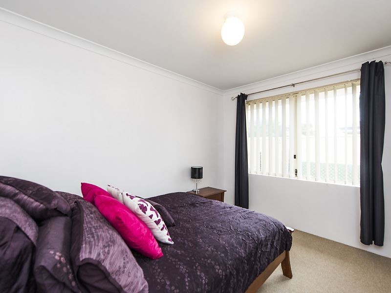 4 Madrid Terrace, Hocking WA 6065