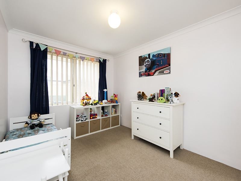 4 Madrid Terrace, Hocking WA 6065