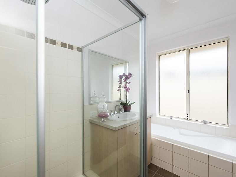 4 Madrid Terrace, Hocking WA 6065