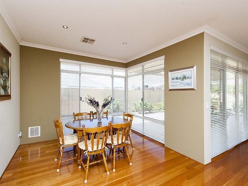 54 Sacramento Parade, Hocking WA 6065