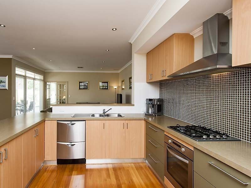 54 Sacramento Parade, Hocking WA 6065