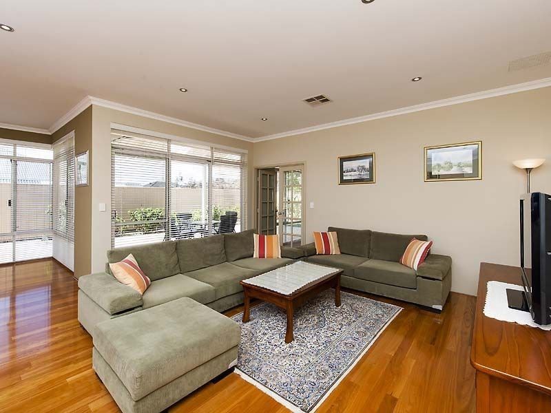 54 Sacramento Parade, Hocking WA 6065