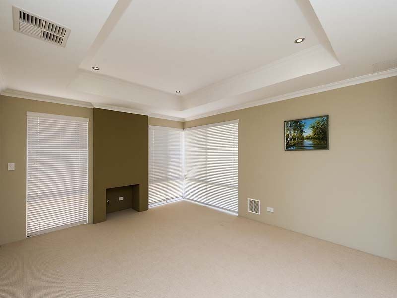 54 Sacramento Parade, Hocking WA 6065