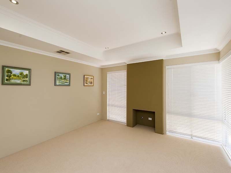 54 Sacramento Parade, Hocking WA 6065