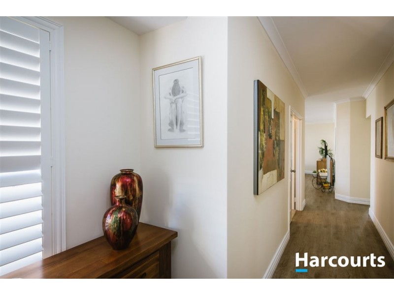 2 Dunedin Chase, Hocking WA 6065