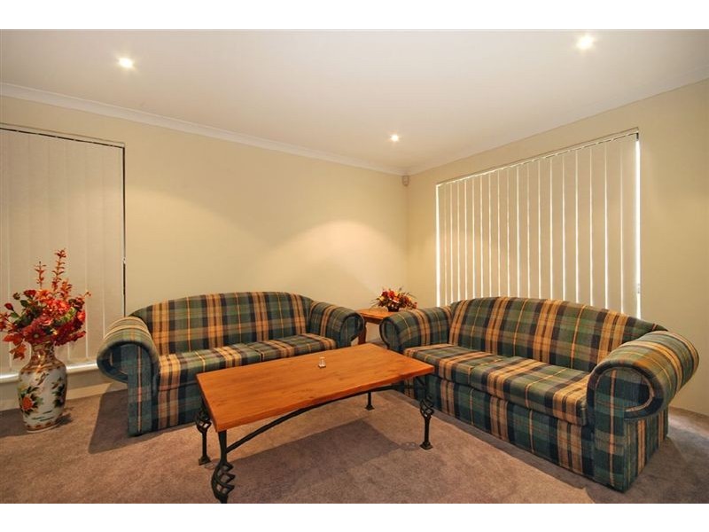 5 Keatons Lane, Iluka WA 6028