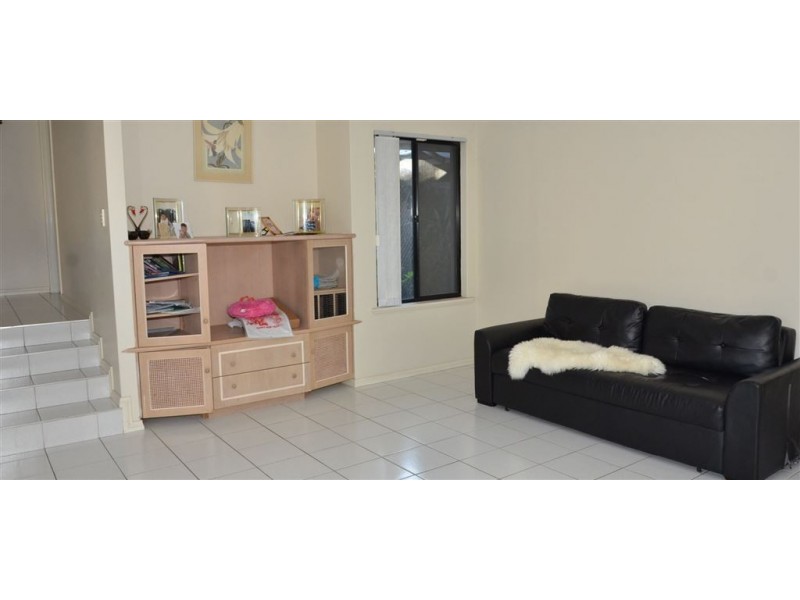 407 Summerlakes Parade, Ballajura WA 6066