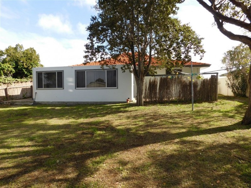 305 Camberwarra Drive, Craigie WA 6025