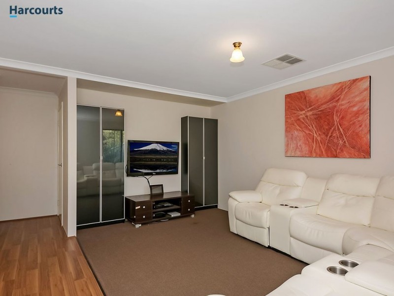 10 Francina View, Sinagra WA 6065