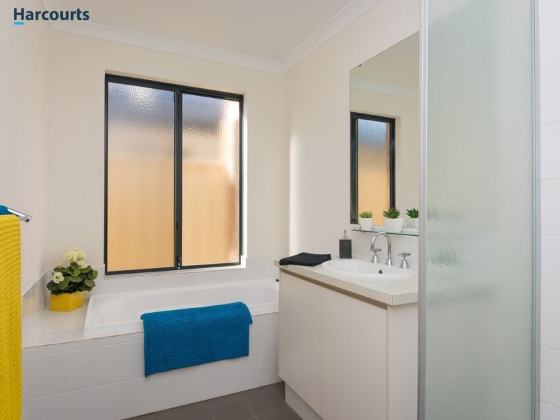10 Francina View, Sinagra WA 6065