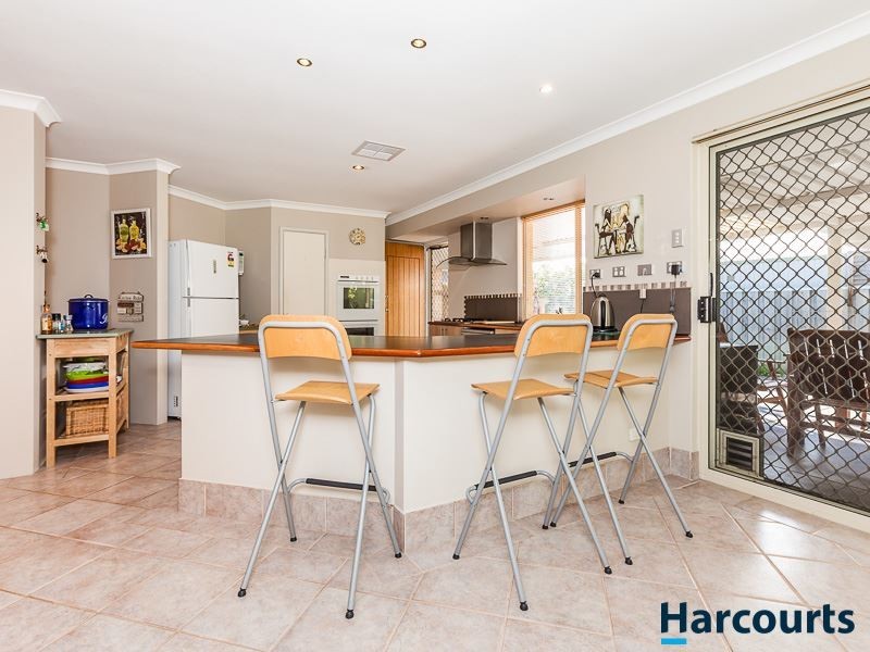 17 Vilamour Close, Currambine WA 6028