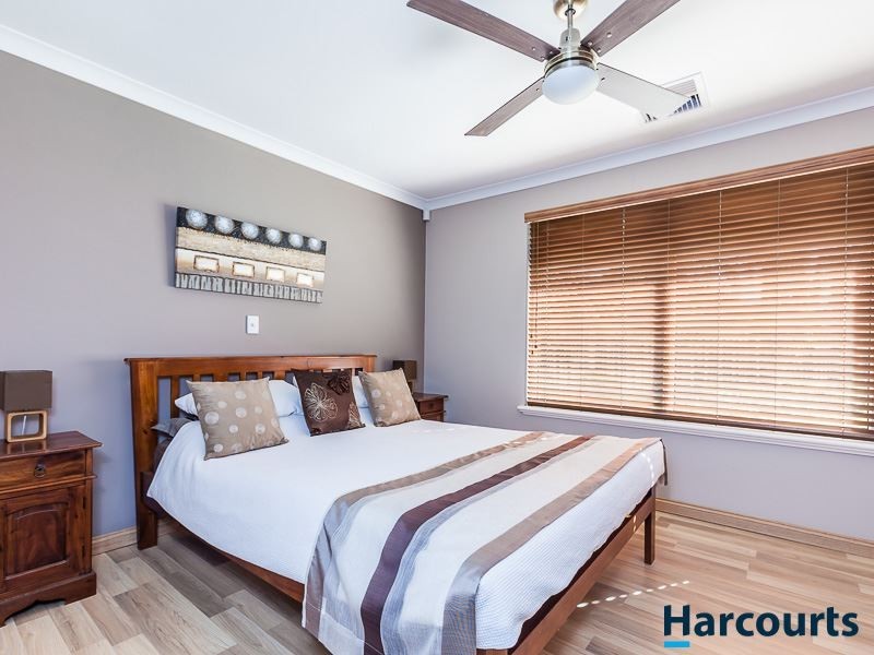 17 Vilamour Close, Currambine WA 6028