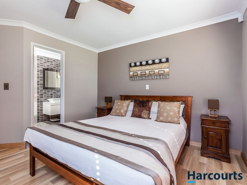 17 Vilamour Close, Currambine WA 6028