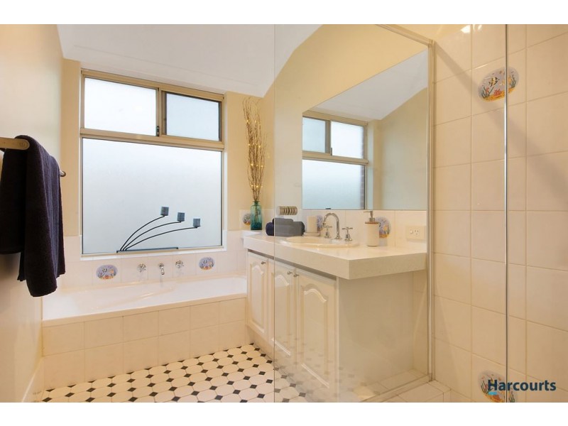 5 Blairgowie Heights, Kinross WA 6028