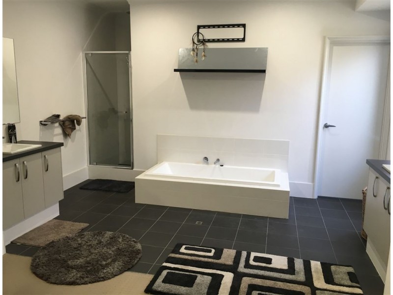 6 Edgari Street, Jindalee WA 6036